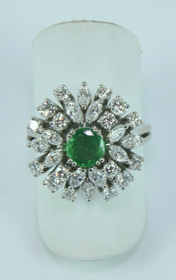 WOW Brillant Smaragd Ring in 18 Karat Weißgold